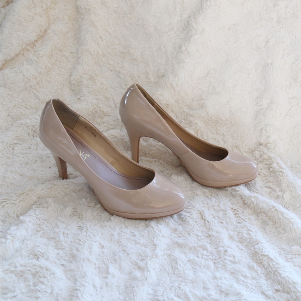 Amiana Nude Patent Platform Pumps 8 - Picture 5 of 8